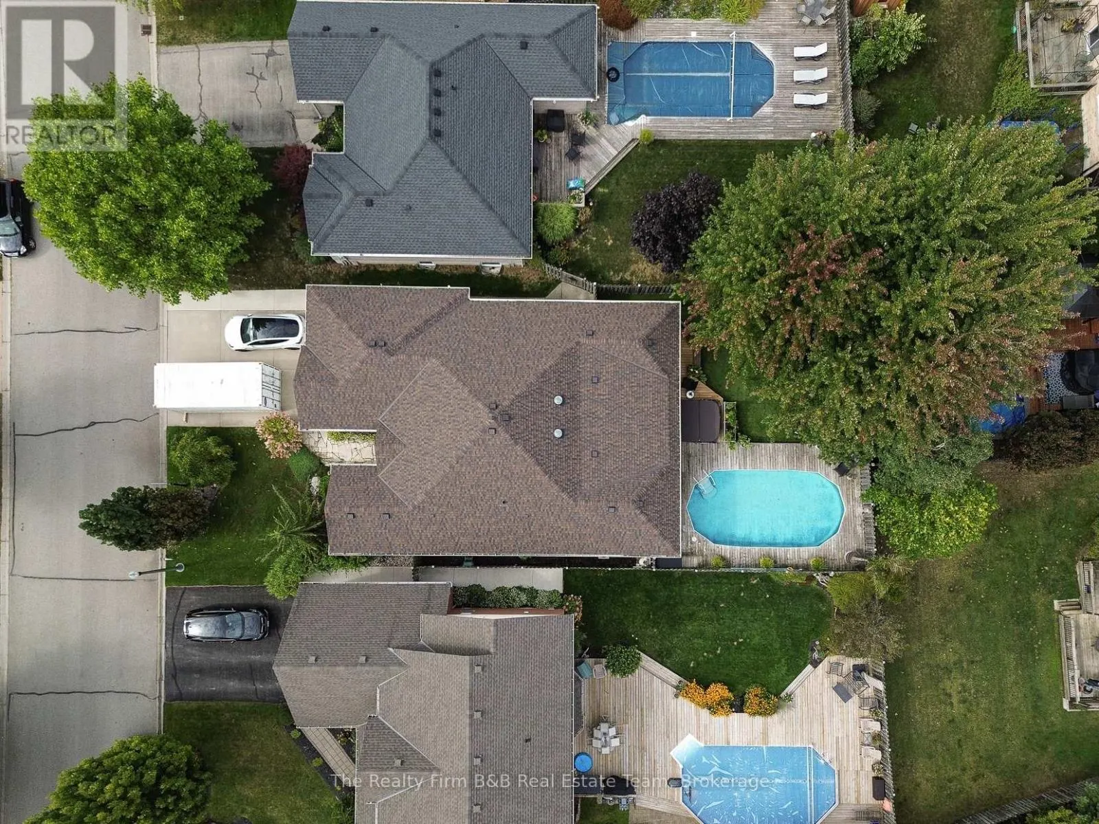 504 CRESTWOOD CRESCENT