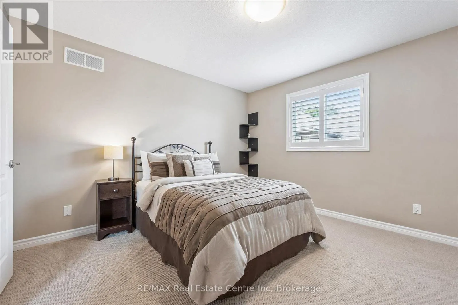 32 FRASSON DRIVE