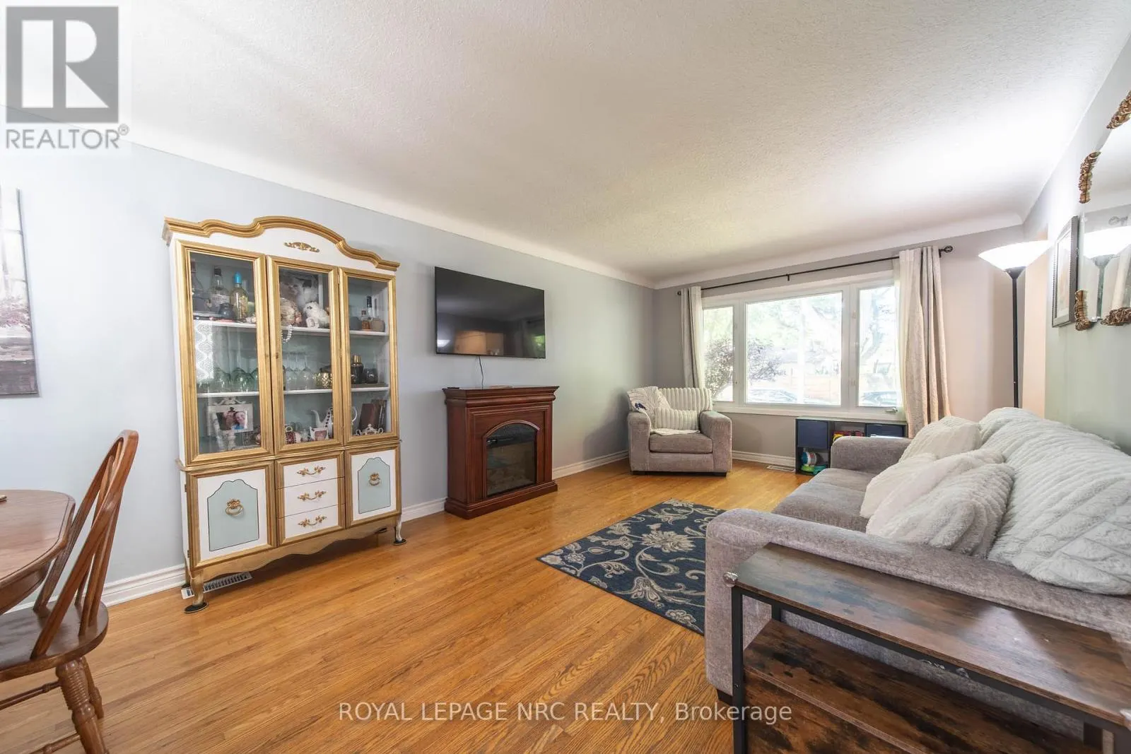 4228 YORK DRIVE
