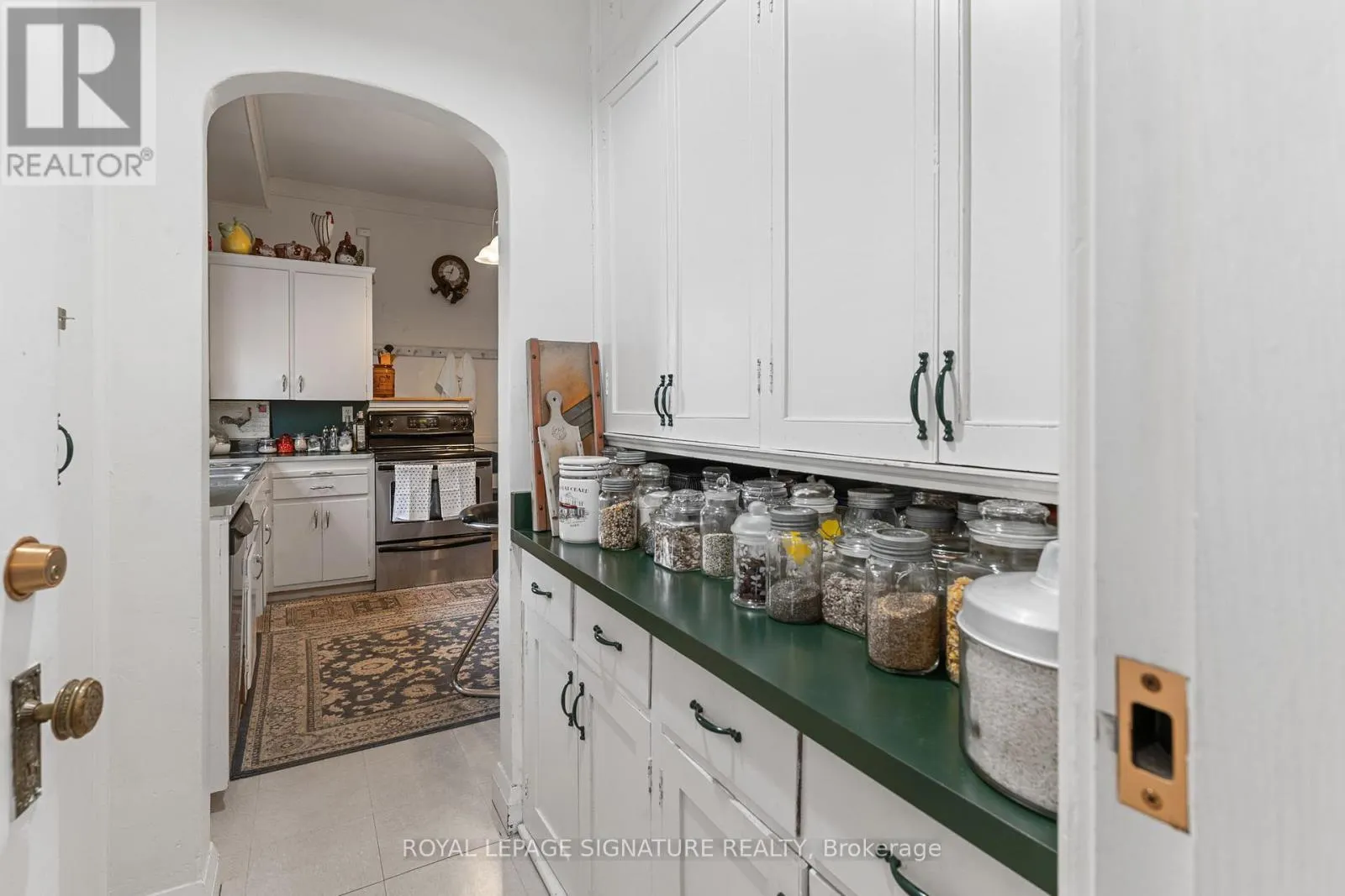 1000 1ST AVENUE W