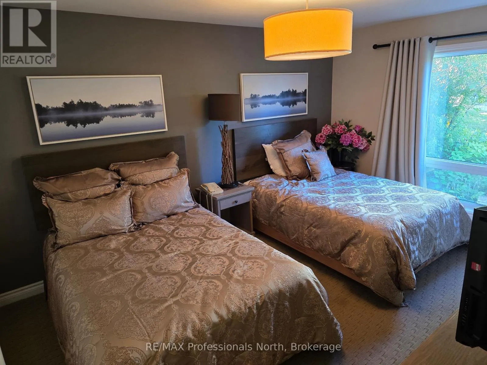 52-203 - 1235 DEERHURST DRIVE, #52-203