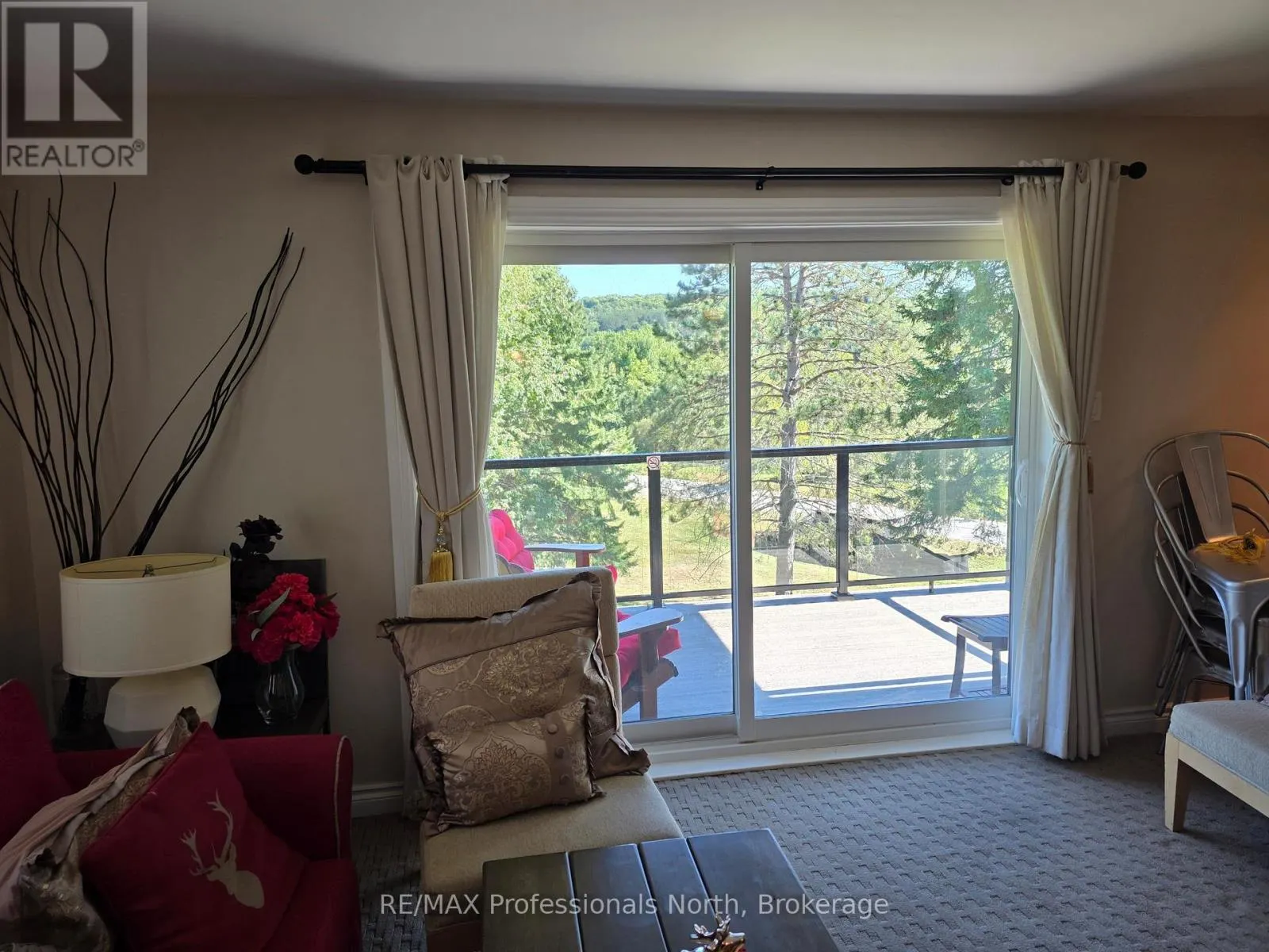 52-203 - 1235 DEERHURST DRIVE, #52-203