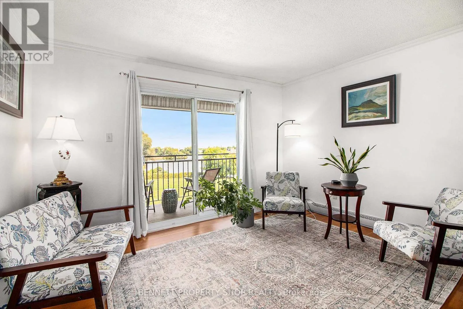 UNIT #307 - 220 KENYON ST STREET W