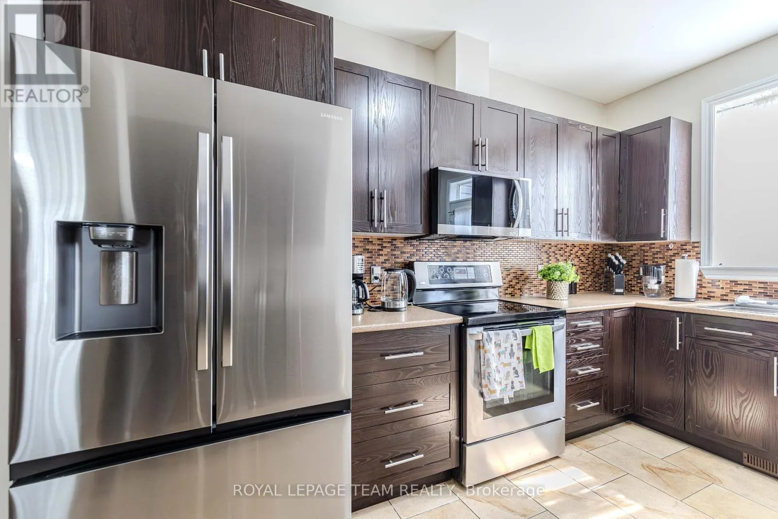 55 EMERALD POND PRIVATE
