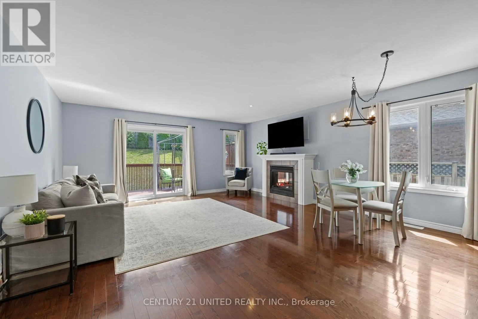 385 BIANCO CRESCENT