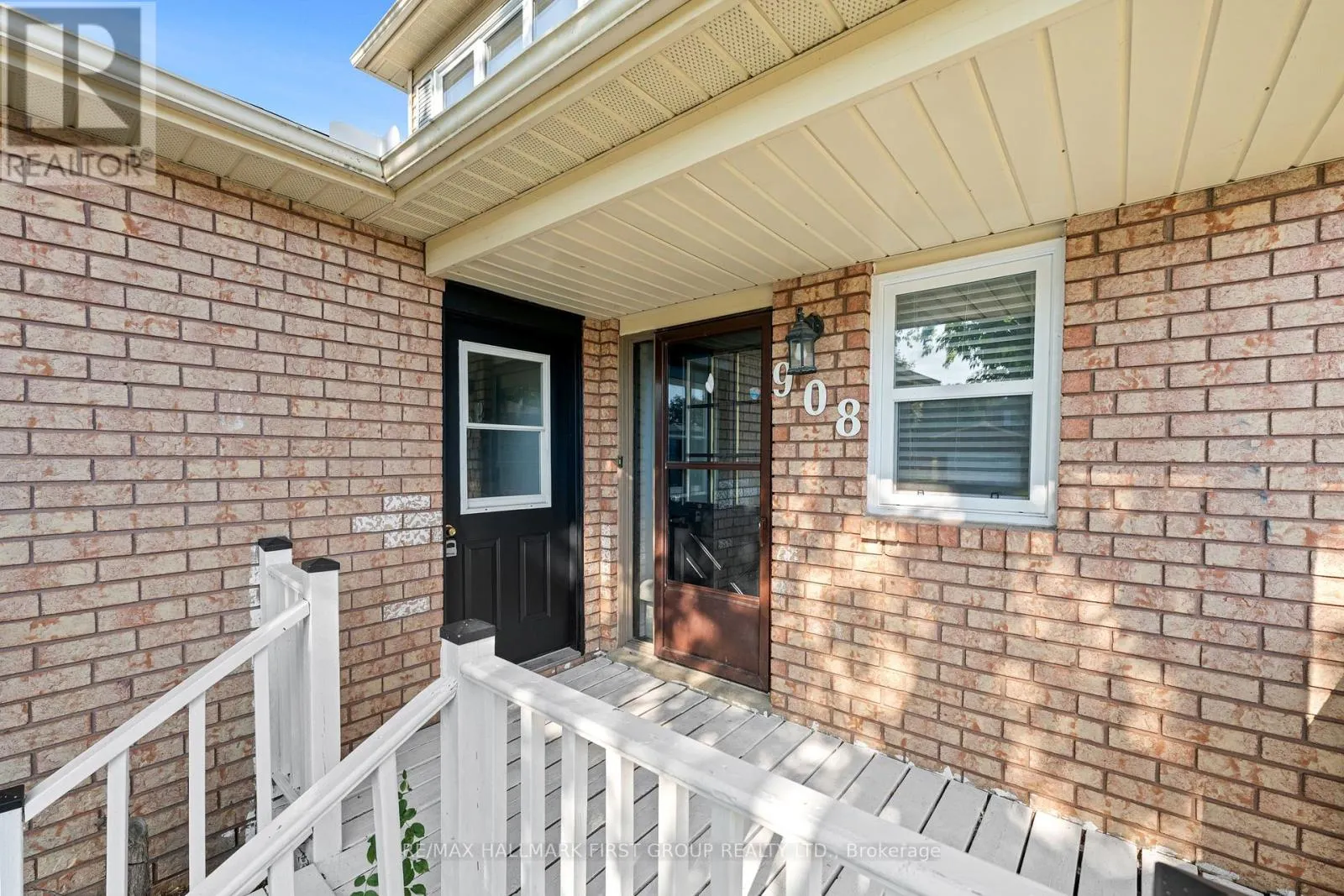 908 FAIRBANKS ROAD