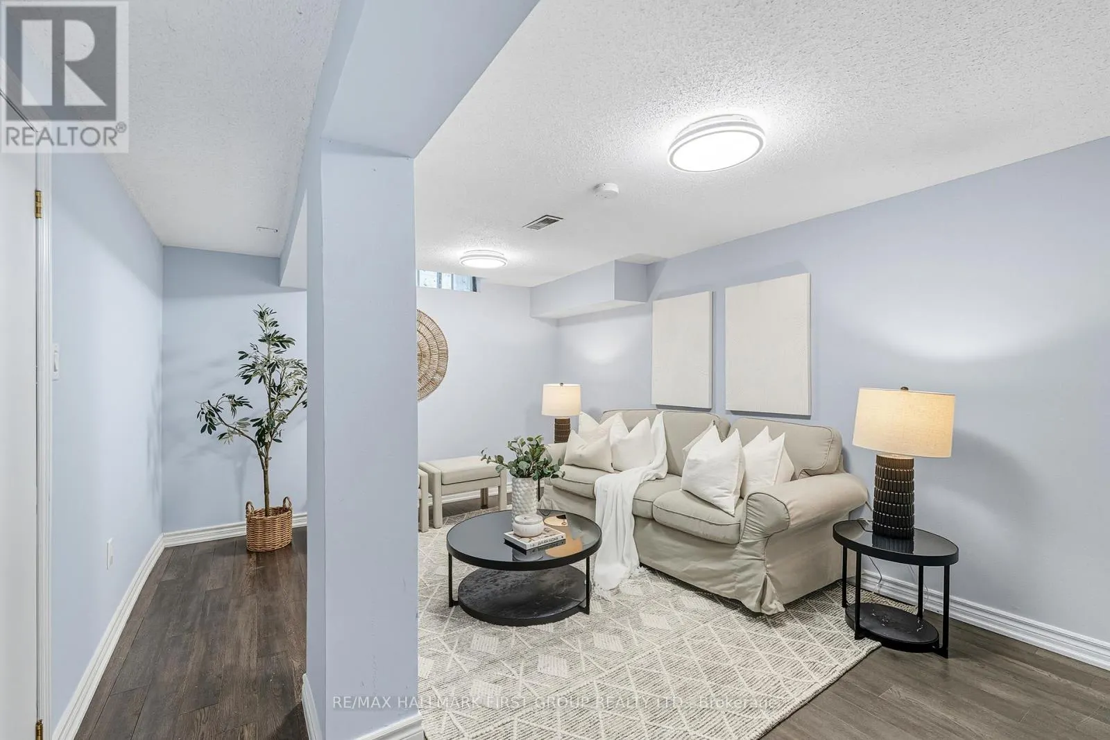 908 FAIRBANKS ROAD