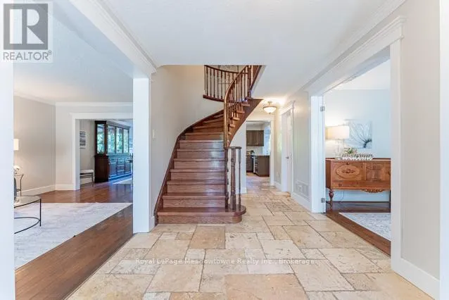 518 GRAND RIDGE DRIVE