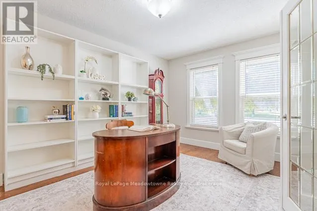 518 GRAND RIDGE DRIVE