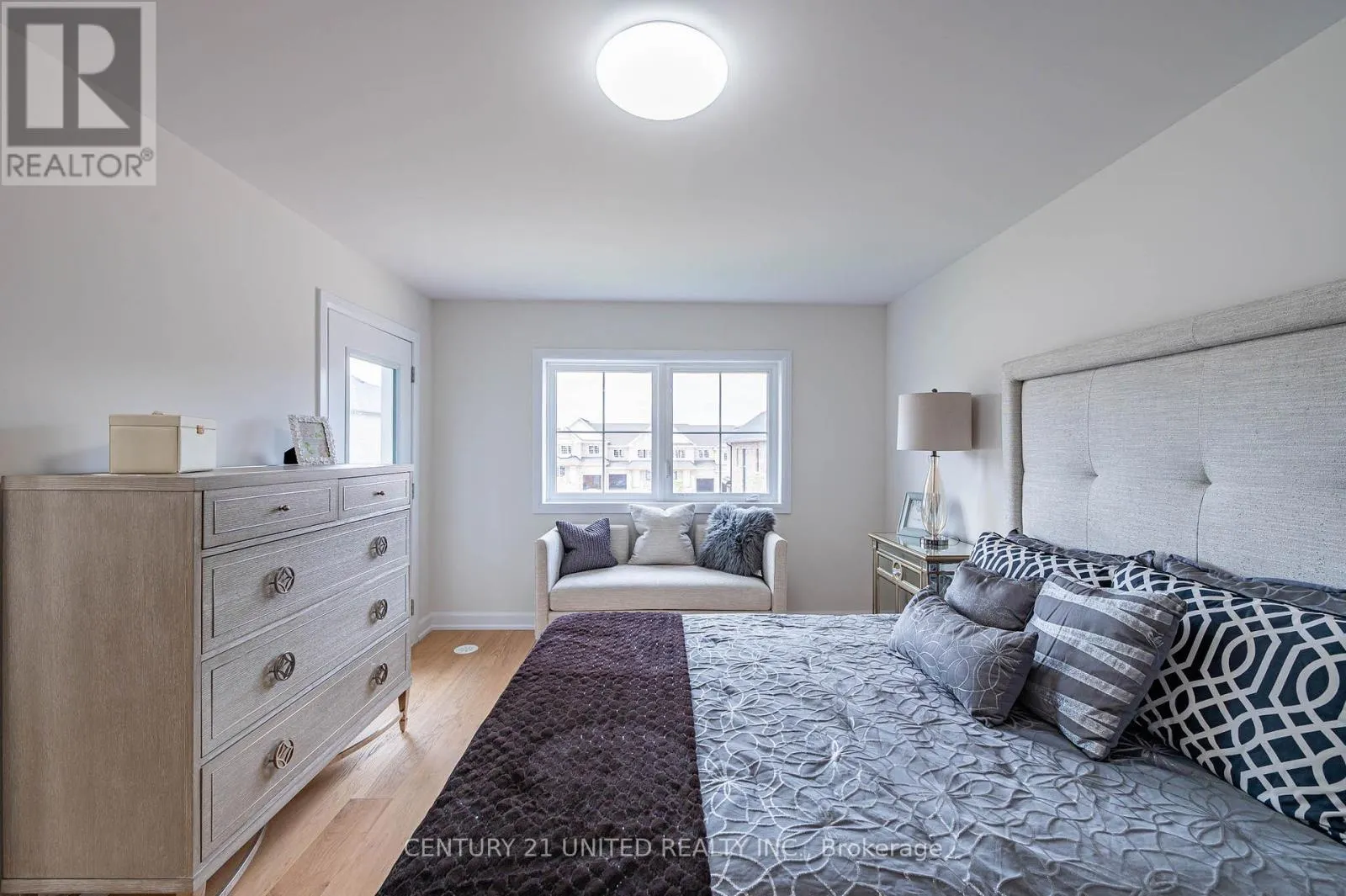 303 MULLIGHAN GARDENS
