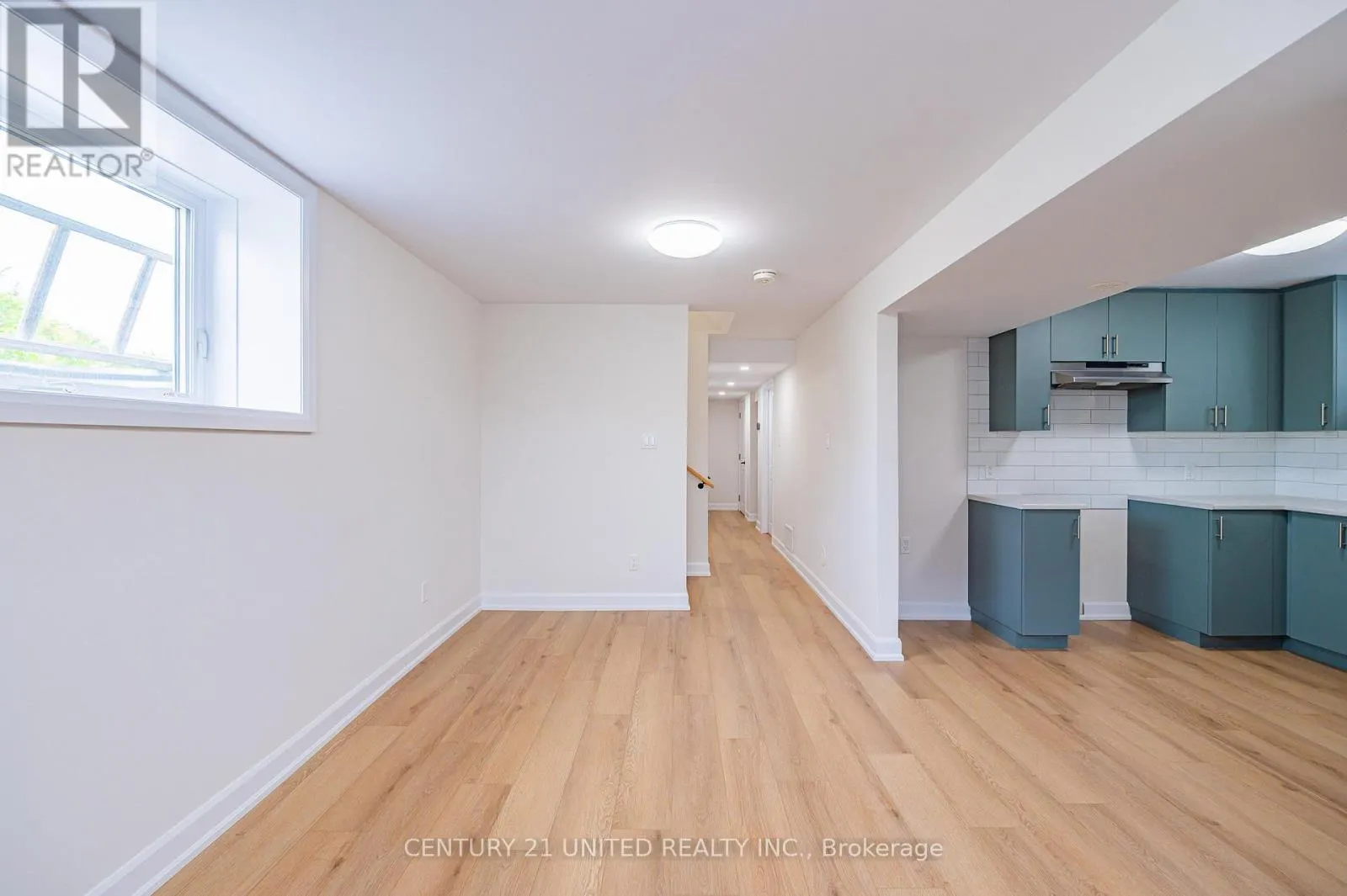 303 MULLIGHAN GARDENS
