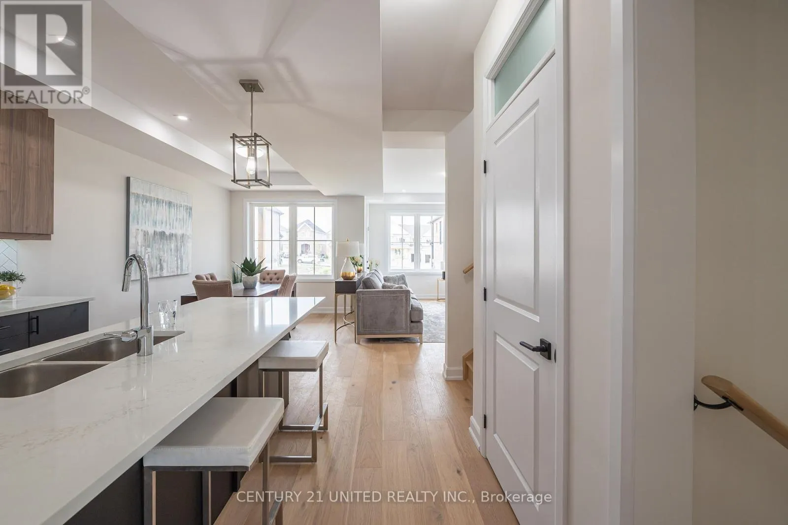 303 MULLIGHAN GARDENS