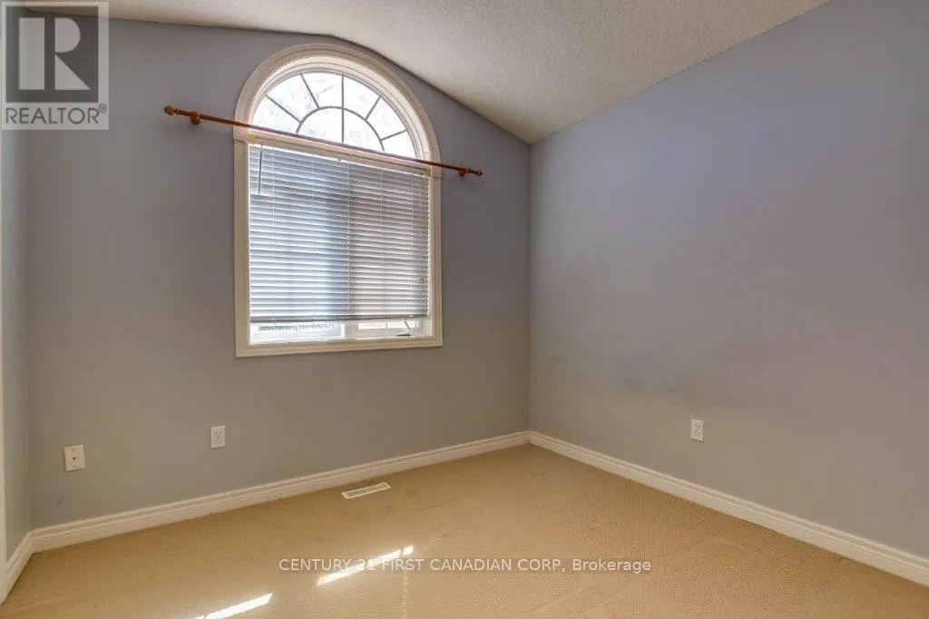1678 BLACKMAPLE CRESCENT