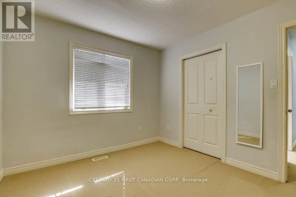 1678 BLACKMAPLE CRESCENT