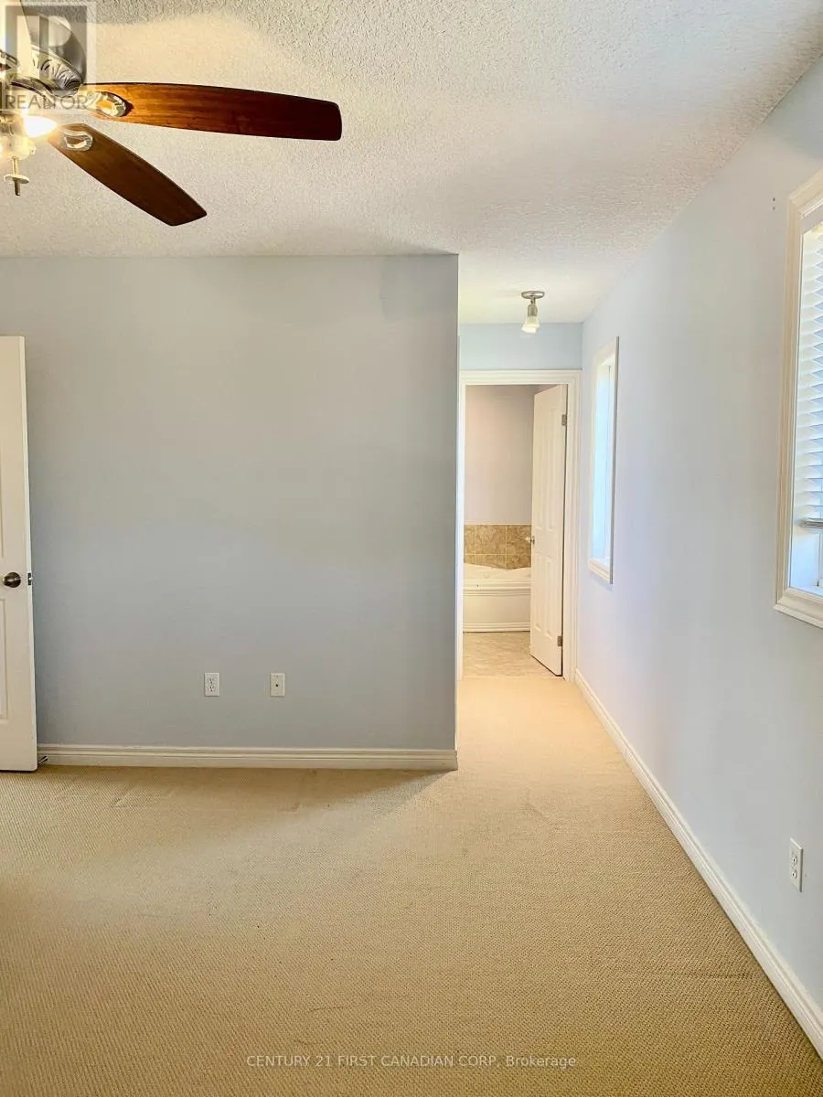 1678 BLACKMAPLE CRESCENT