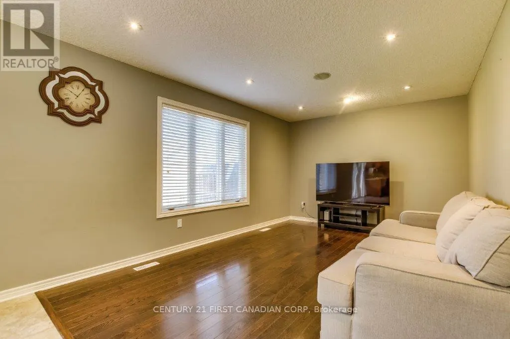 1678 BLACKMAPLE CRESCENT