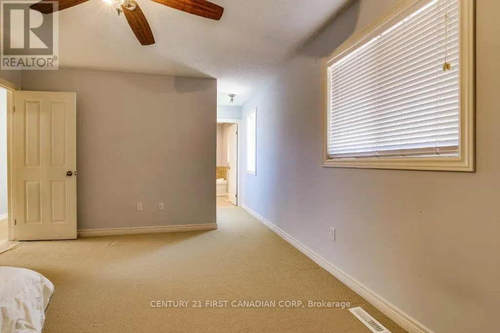 1678 BLACKMAPLE CRESCENT