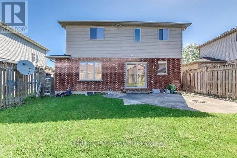 1678 BLACKMAPLE CRESCENT