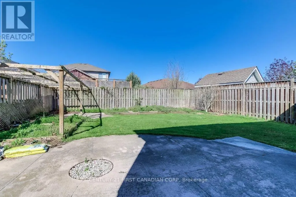 1678 BLACKMAPLE CRESCENT