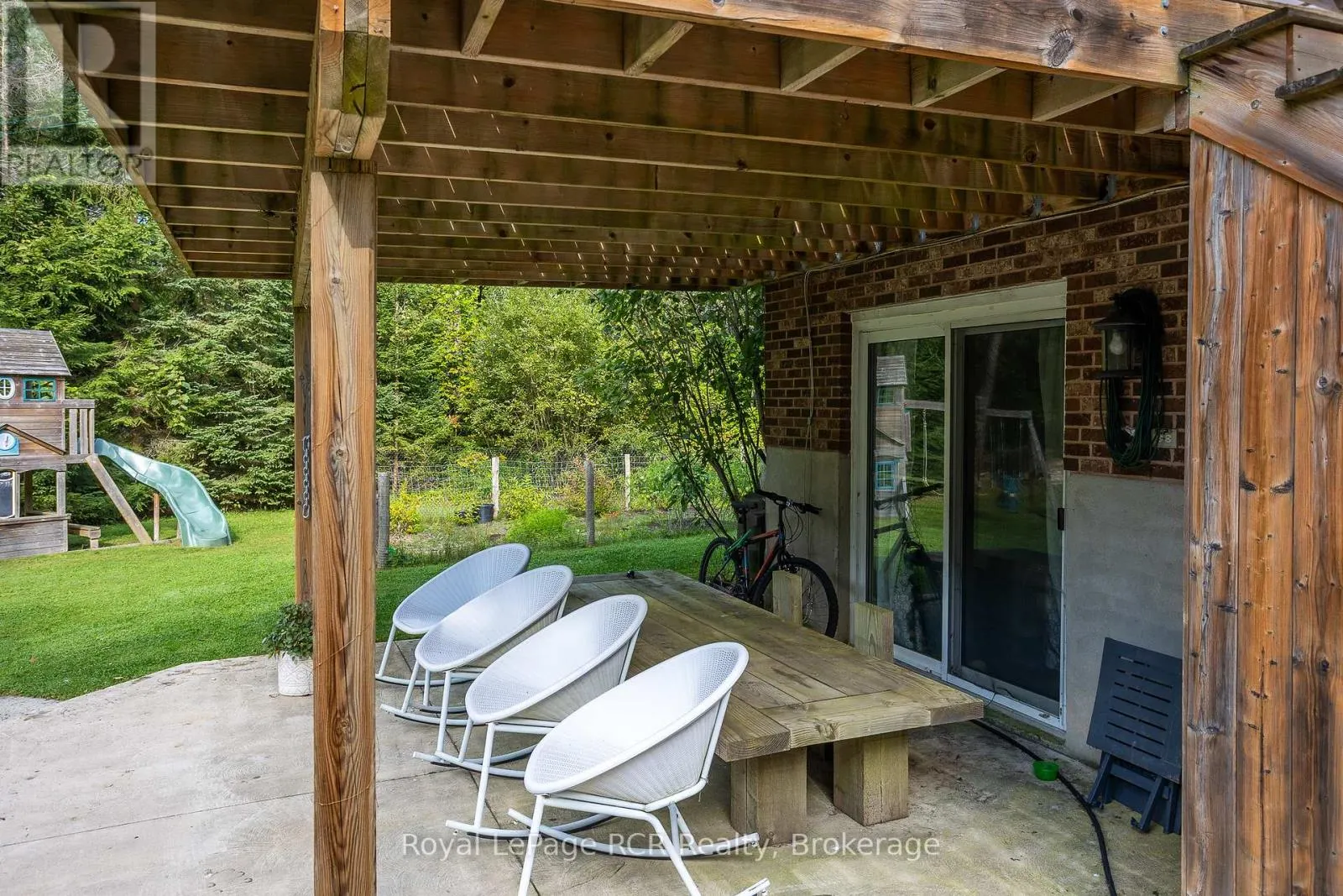 876 27TH STREET W