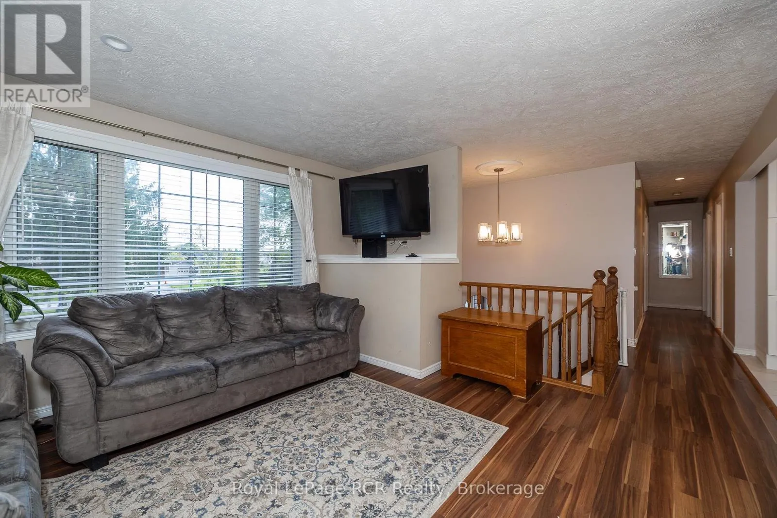 876 27TH STREET W