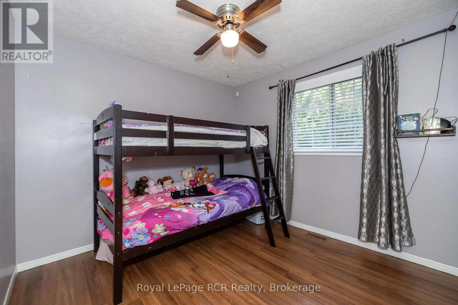 876 27TH STREET W