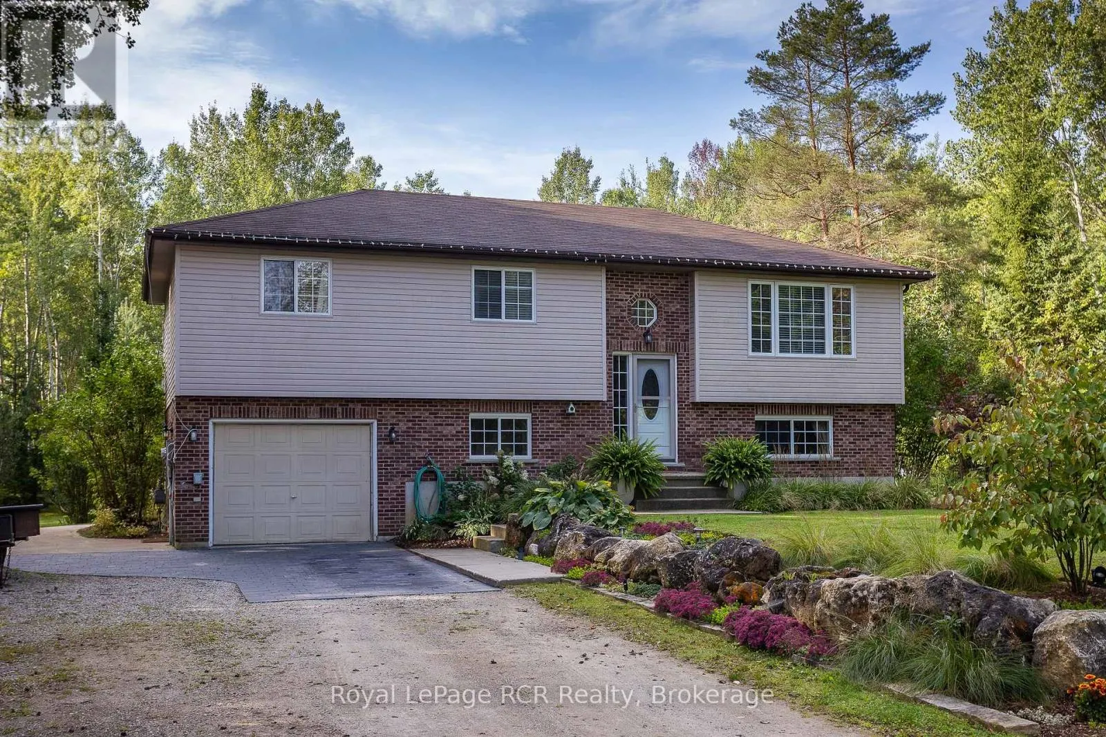876 27TH STREET W