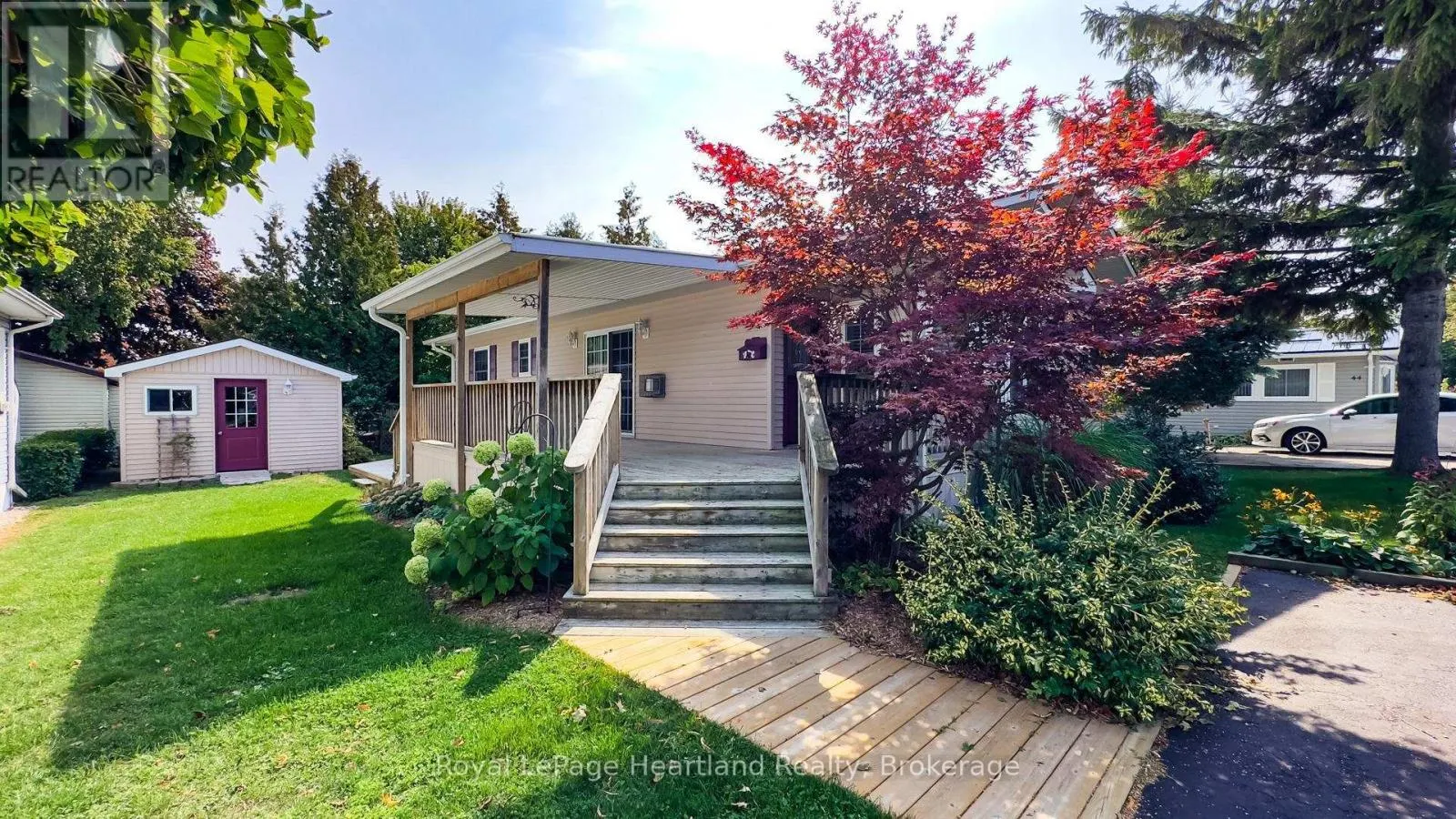 42 IROQUOIS LANE
