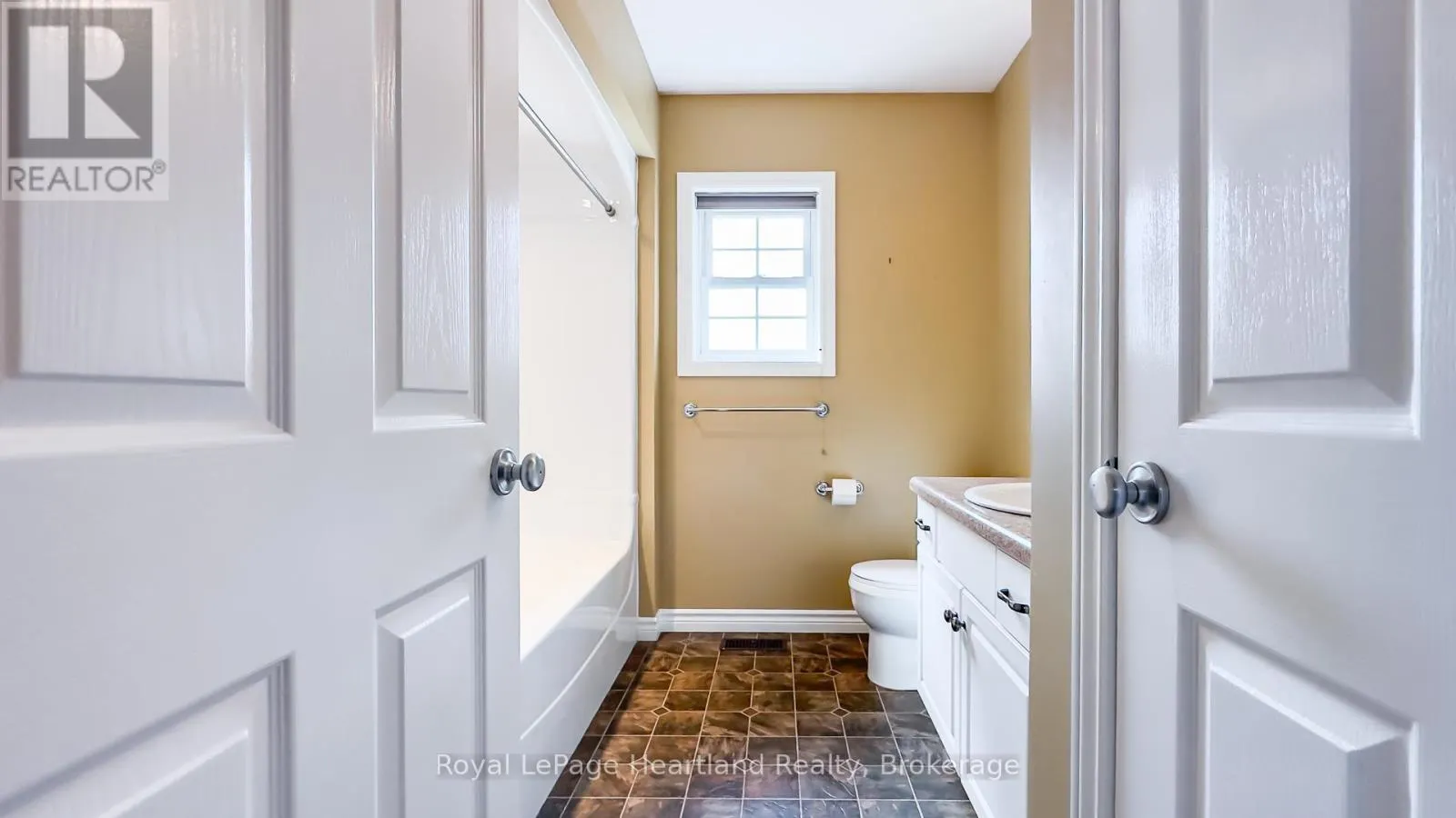 42 IROQUOIS LANE