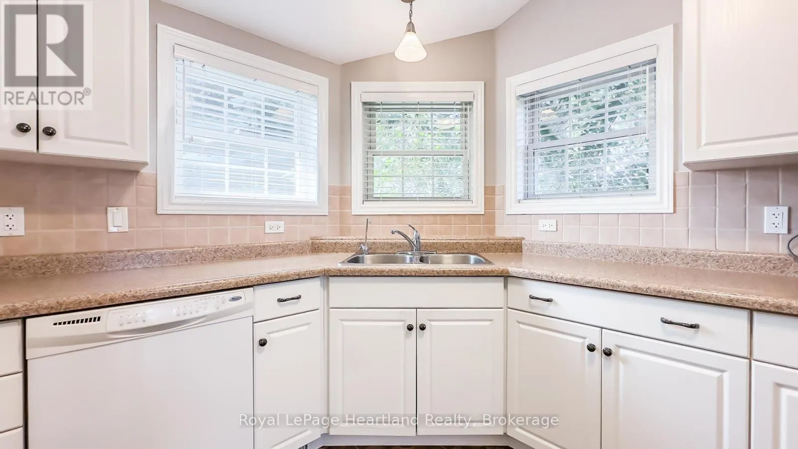 42 IROQUOIS LANE