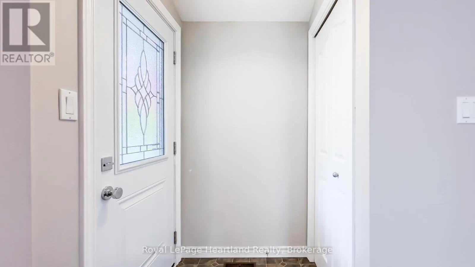 42 IROQUOIS LANE