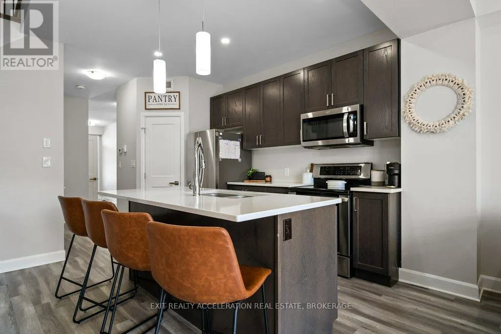 1551 DAVENPORT CRESCENT