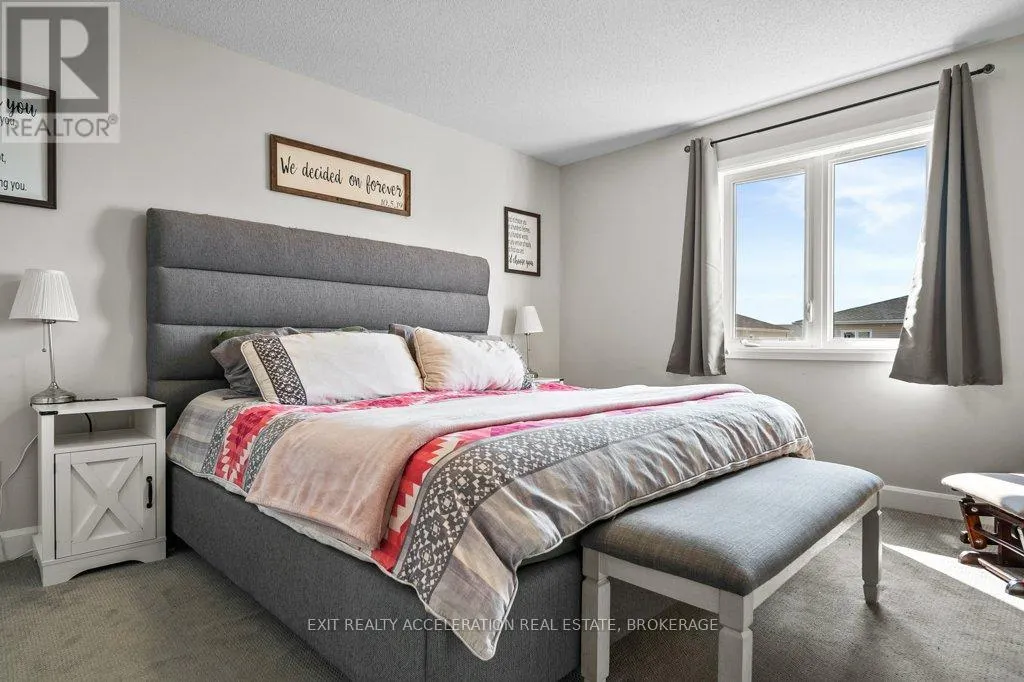 1551 DAVENPORT CRESCENT