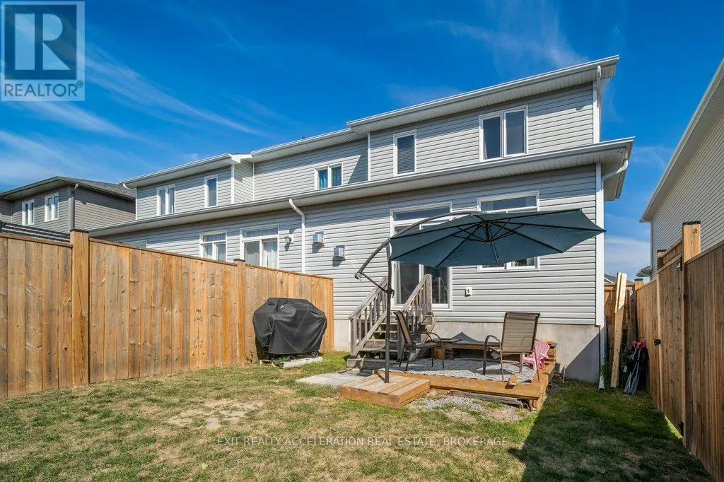 1551 DAVENPORT CRESCENT
