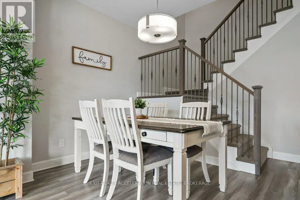 1551 DAVENPORT CRESCENT