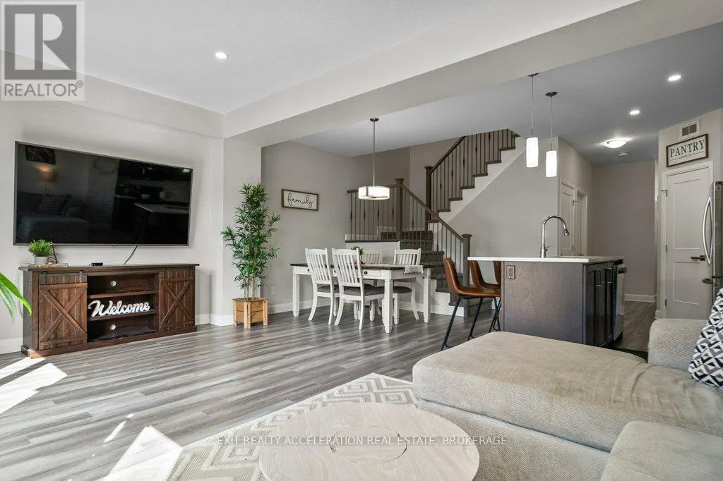 1551 DAVENPORT CRESCENT