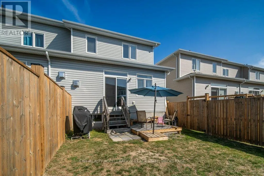 1551 DAVENPORT CRESCENT