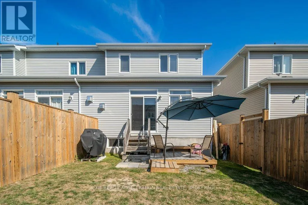 1551 DAVENPORT CRESCENT