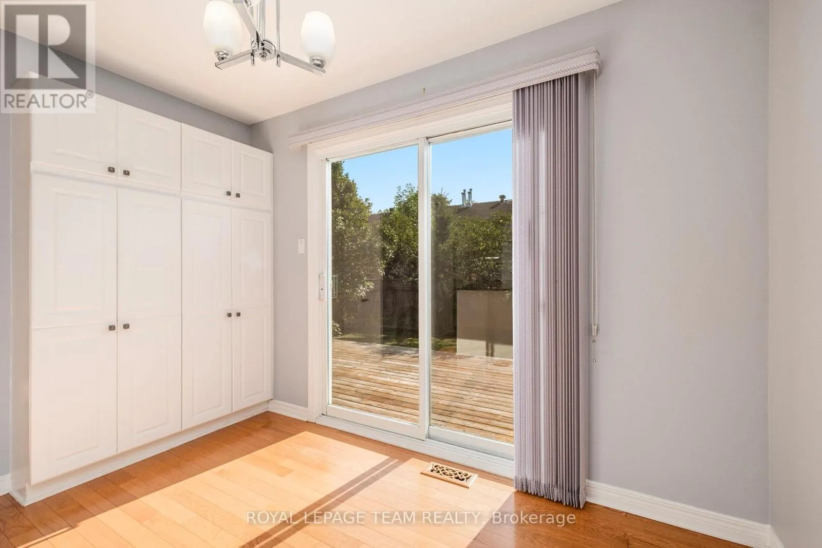 239 MARKLAND CRESCENT