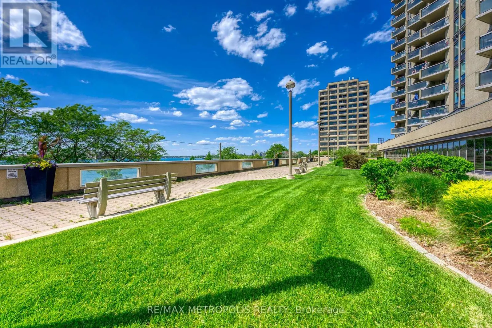 1408 - 155 FRONT STREET N