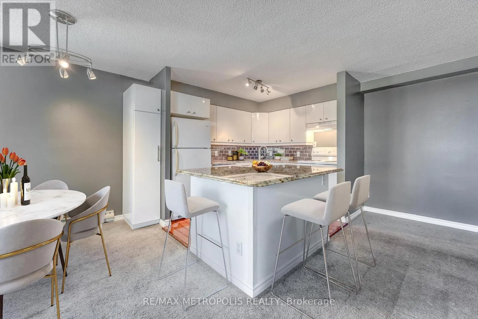 1408 - 155 FRONT STREET N