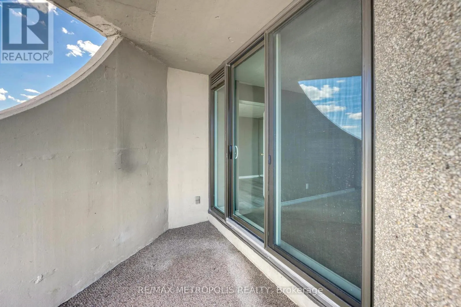 1408 - 155 FRONT STREET N