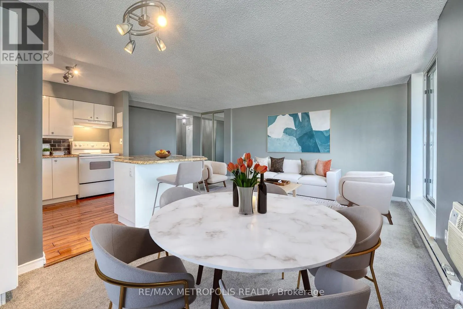 1408 - 155 FRONT STREET N