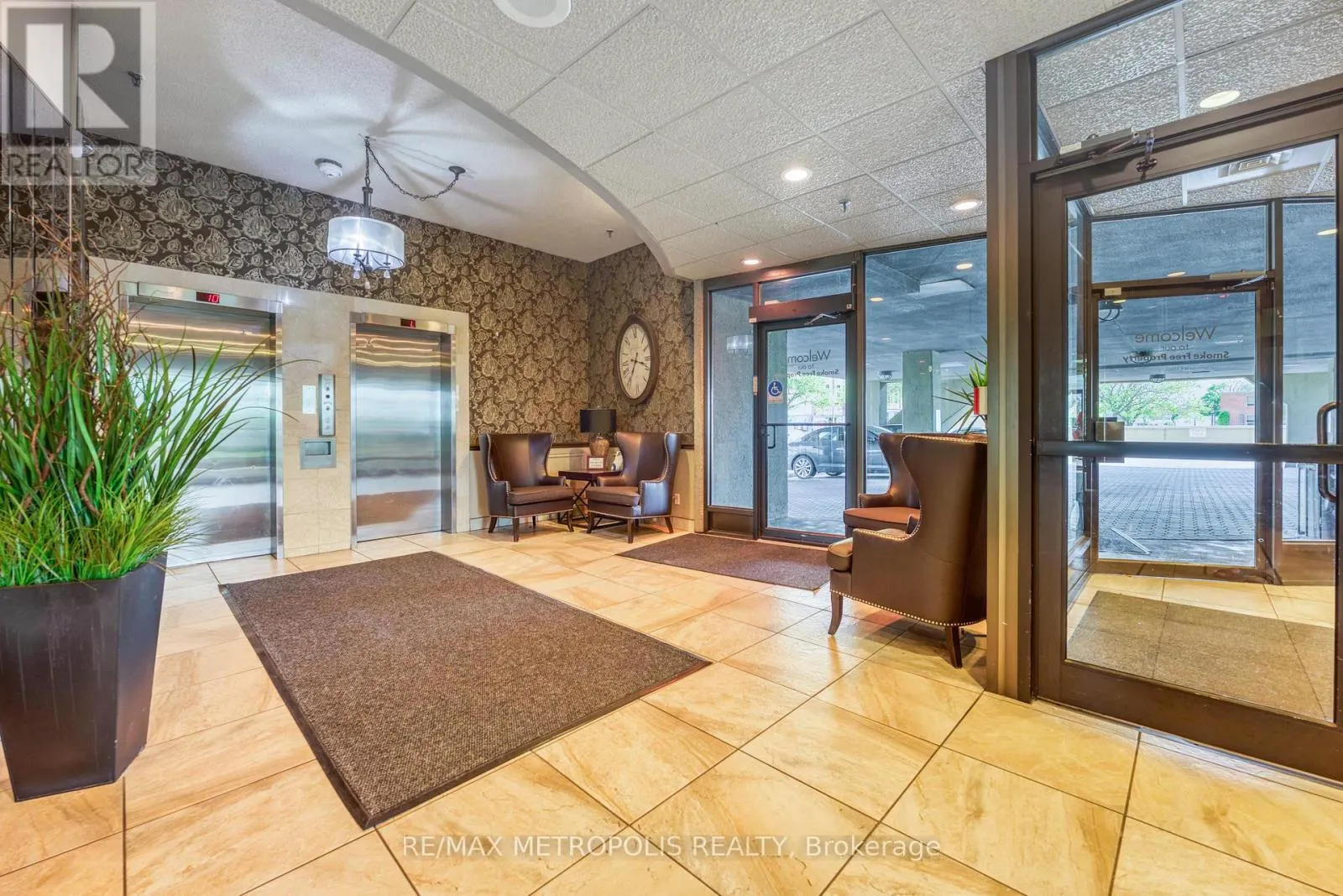 1408 - 155 FRONT STREET N