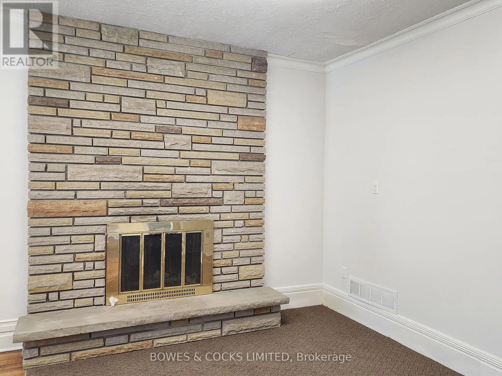 124 MAPLE AVENUE