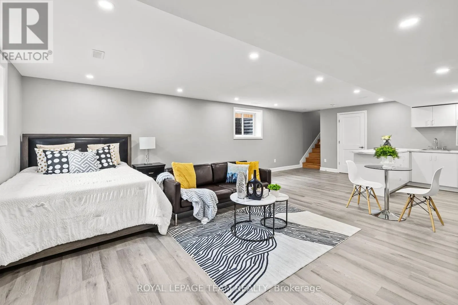 B - 908 CLARKIA STREET