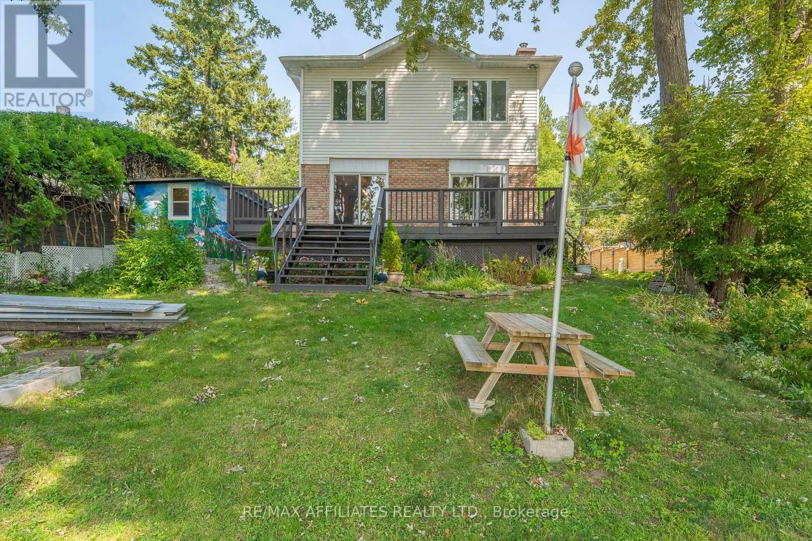 1278 BAYVIEW DRIVE