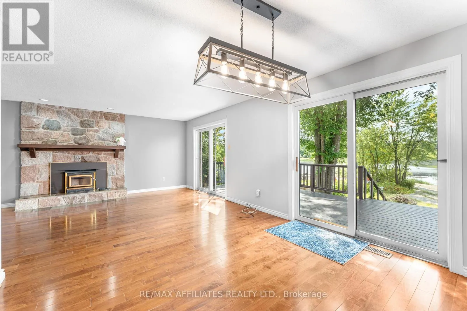 1278 BAYVIEW DRIVE