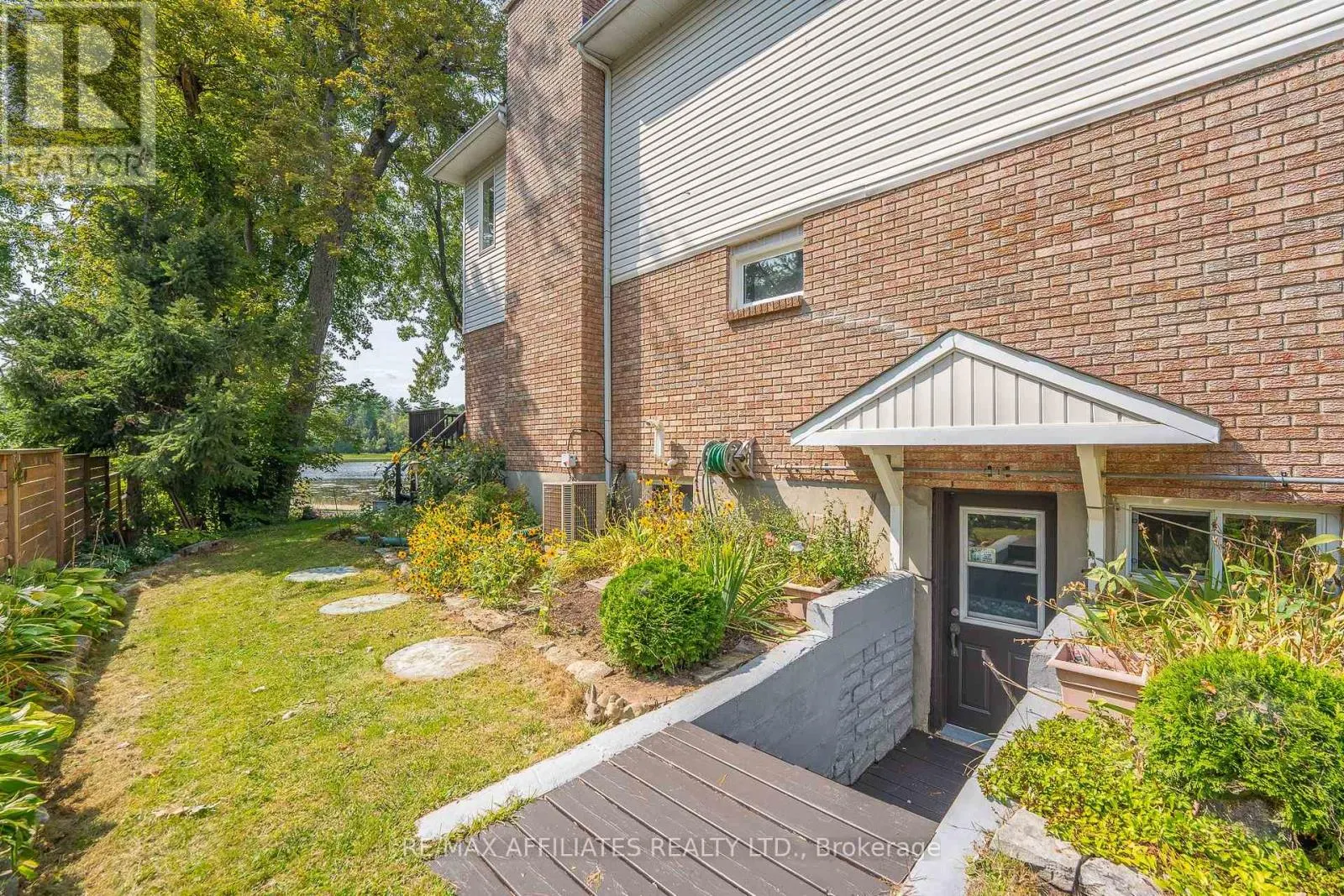 1278 BAYVIEW DRIVE
