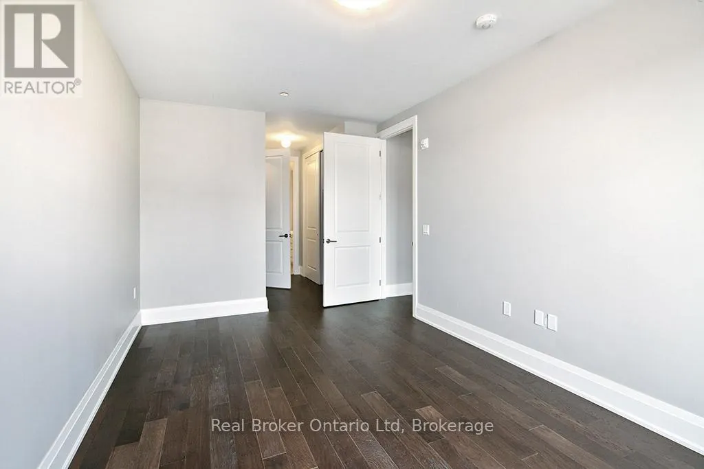 206 - 80 9TH STREET E, #206